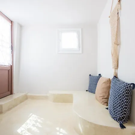 Plaka 16 - 'the Cave' - Drepano, Nafplio Δρέπανο